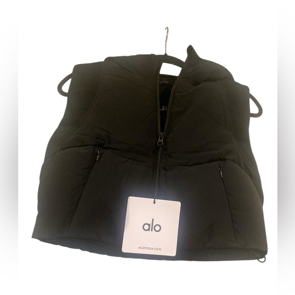 NWT Alo Yoga fast lane puffer vest BLACK Size XS